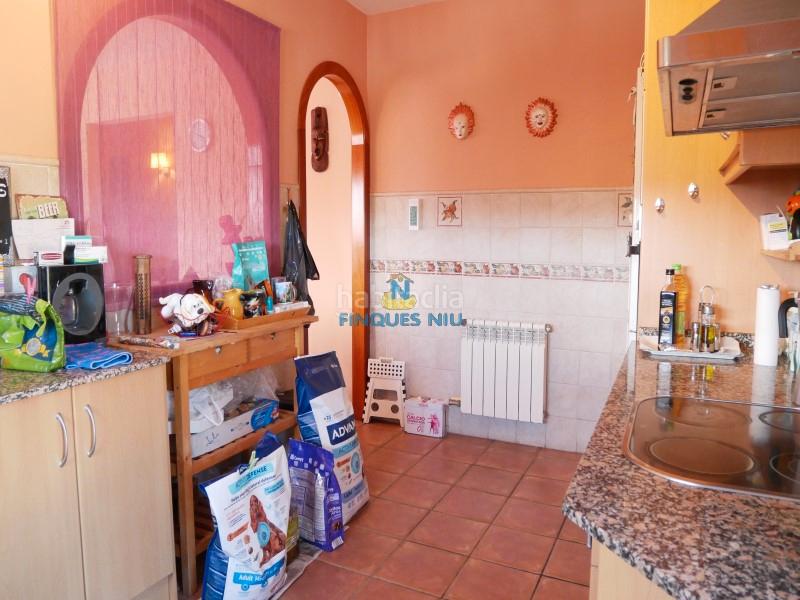 Foto 612b000f-bd65-490c-a220-ec24ed5c67ec. Chalet avec cheminée chauffage parking piscine dans Vidreres