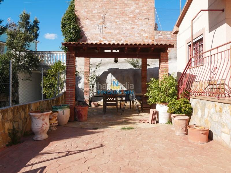 Foto 8f91439d-02ea-4f28-960e-49b4e0bacfa3. Chalet avec cheminée chauffage parking piscine dans Vidreres