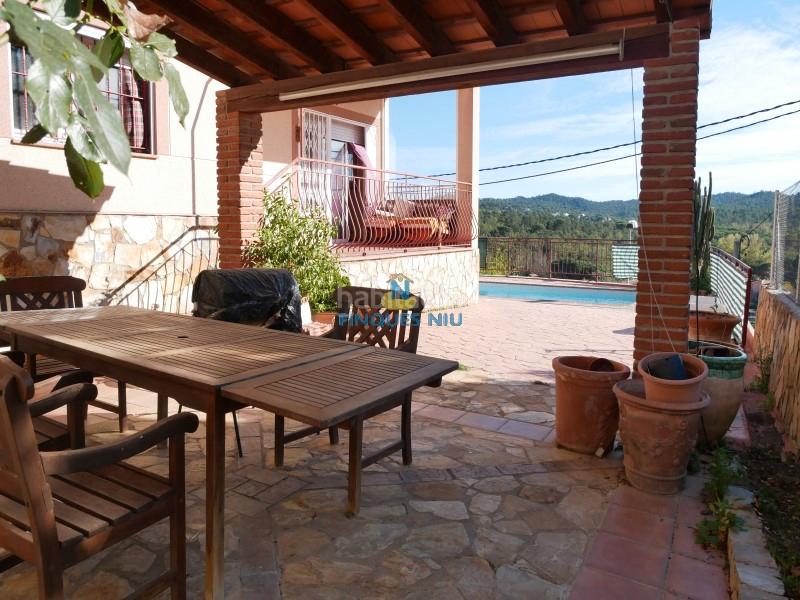 Foto 9a3d9e47-5719-4855-bc10-ed1dd81308a0. Chalet avec cheminée chauffage parking piscine dans Vidreres