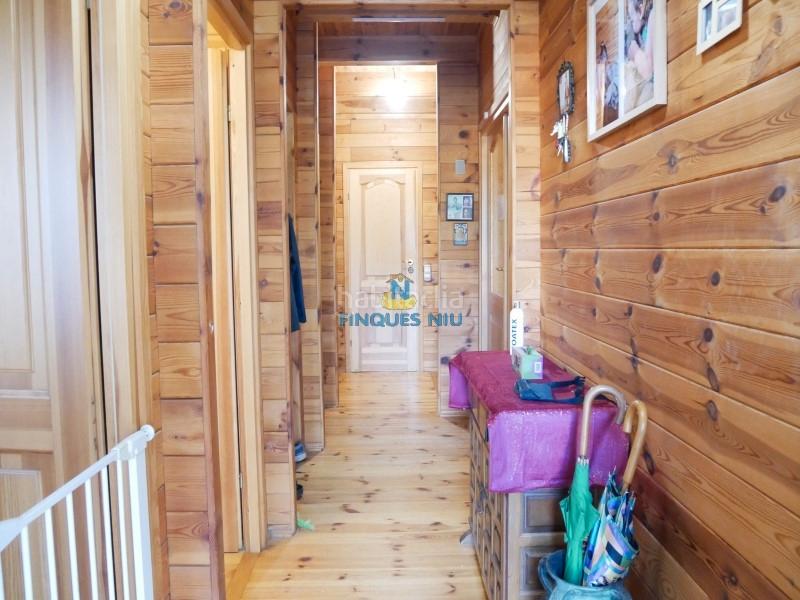 Foto f89c9672-4bba-4af6-a164-f6a448666422. Chalet avec parking piscine dans Sils