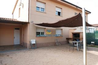 Casa adosada  Carrer del ponent. Bonita casa adosada en venta en sils – lista para entrar a vivir