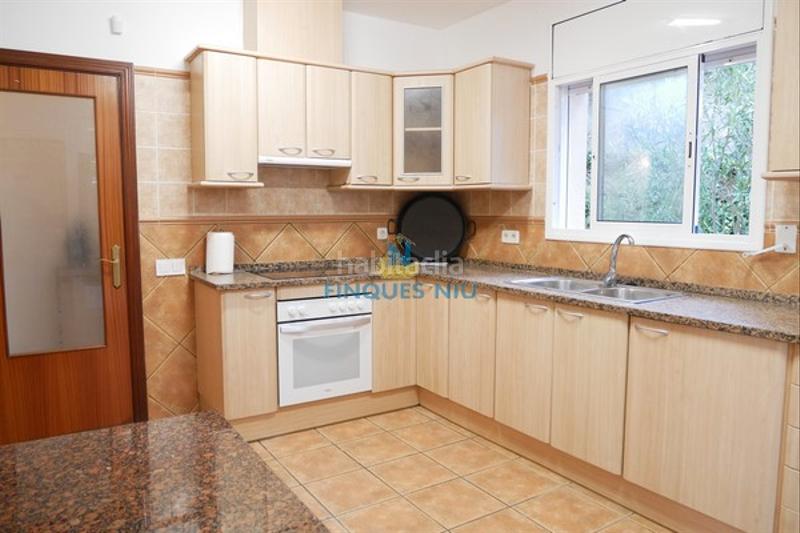 Foto 3da4cfaf-43a0-442a-ad43-5685be56de5c. Chalet con camino parcheggio in La Goba Vidreres