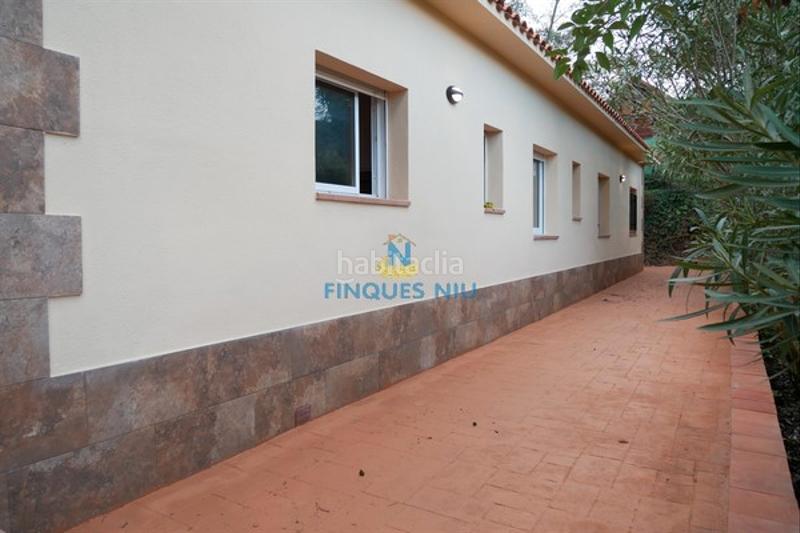 Foto 6efd2d5f-ef91-48a4-970c-6986e78e315b. Chalet con camino parcheggio in La Goba Vidreres