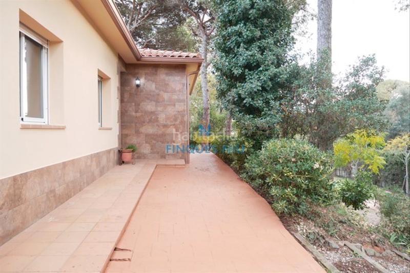 Foto 78c7db49-98aa-4773-ae6e-30f4bd134671. Chalet con camino parcheggio in La Goba Vidreres