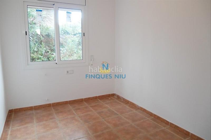 Foto fec30ae9-a089-45ee-9840-70f6f818847b. Chalet con camino parcheggio in La Goba Vidreres