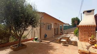 Chalet  Carrer figuera. ? oportunidad única en aiguaviva parc: casa espaciosa con terraz