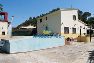 Chalet  Carrer bonavista 26. Ref.2716 casa con piscina privada en riuclar