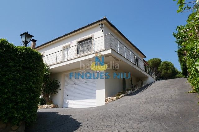 Foto 6de0ef0d-1125-4dd2-87a6-714fb32cbf27. Xalet amb calefacció aparcament piscina a Lloret Residencial - Montlloret Lloret de Mar