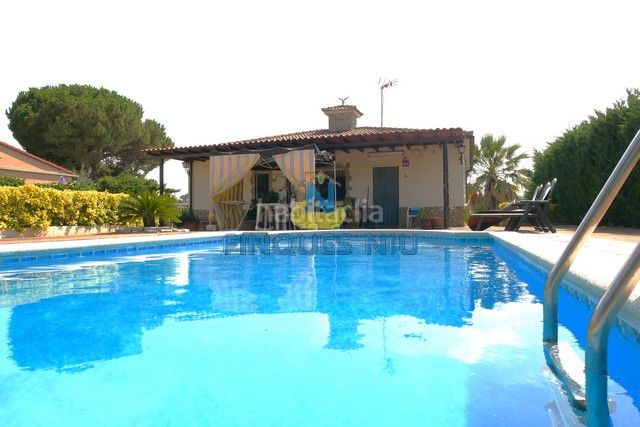 Foto c652f049-2406-4786-8c55-ed16324ce1c8. Xalet amb calefacció aparcament piscina a Lloret Residencial - Montlloret Lloret de Mar