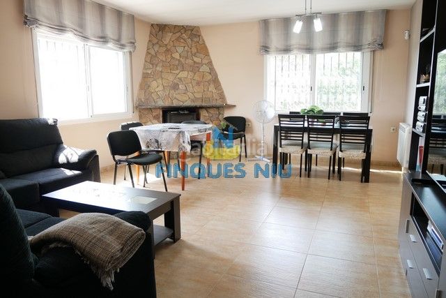 Foto e8a8675a-4c47-419a-83c6-860741e09926. Xalet amb calefacció aparcament piscina a Lloret Residencial - Montlloret Lloret de Mar