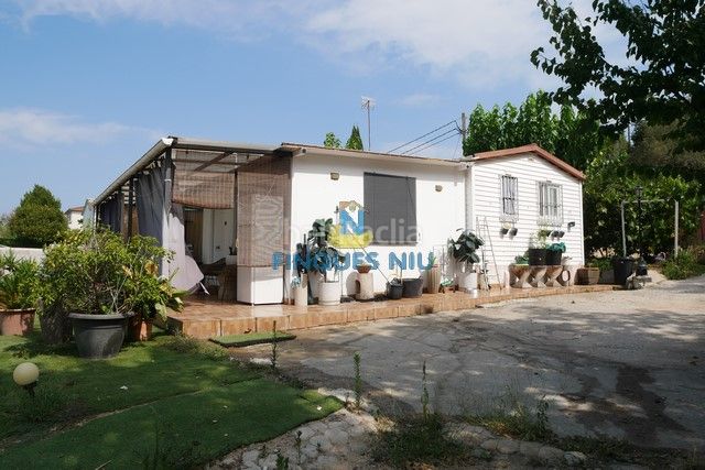 Foto 573d5a33-edef-4aba-81b5-36135d5d6b45. Xalet amb xemeneia a Aiguaviva Parc Vidreres