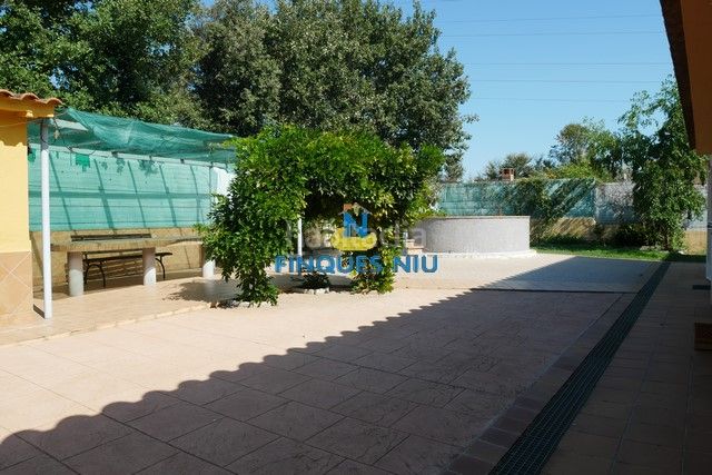 Foto a5916263-ee4a-407e-a570-c27eb8df5711. Xalet amb calefacció aparcament piscina a Sils