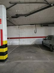Alquiler Parking coche en Carrer llavia i serra, 2. Plaza de 14 metros