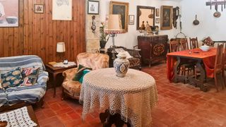Casa  Carrer església. Casa de peidra con encato