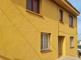 Casa  Carrer de francesc deulofeu. Casa de pueblo para reformar con 2 entradas