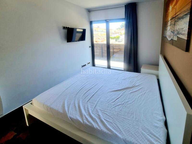 Foto a7a98596-4687-4a49-bbc3-8540a2368b91. Reihenhaus in carrer planasses 3 in Port - La Clota - Puig Sec Escala (L´)