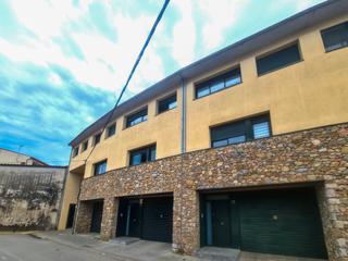 Casa a Carrer major 12. Amplia casa familiar en ullà con piscina comunitaria y vistas al