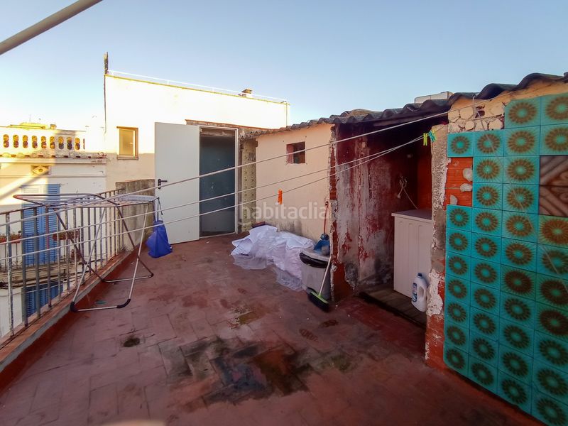 Foto 4d8bd081-f43f-469f-9ca9-f80e8ed27bfd. Casa amb xemeneia a Eixample Sant Feliu de Guíxols