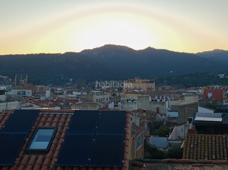 Foto 8e68583f-dd32-4bbb-beb8-e4206d414d0c. Casa amb xemeneia a Eixample Sant Feliu de Guíxols