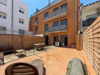 Pis  Carrer de mlaga. Piso con gran terraza privada en sant feliu de guxols
