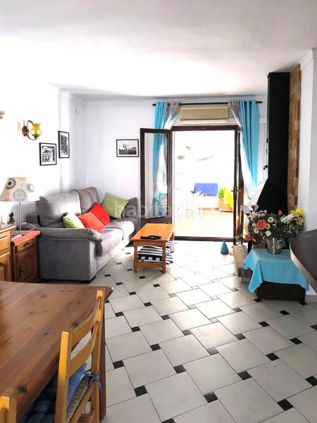 Foto 6fb73414-f4fc-43b0-8b81-f5dc9876cf38. Chalet con camino riscaldamento parcheggio in Riells Escala (L´)
