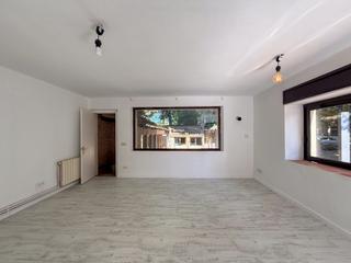Chalet  Carrer major. Casa rústica con licencia turística, patio y jardín en el centro