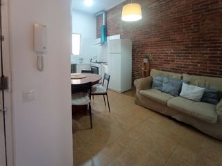 Appartement  Carrer de la legalitat. Encanto y autenticidad en una finca regia en el corazón de gràci