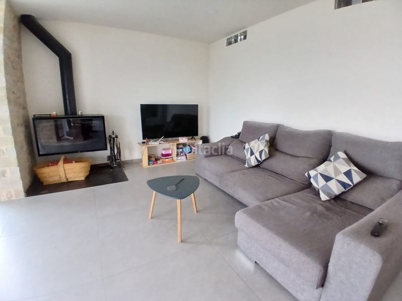 Foto cc3d46dd-1ee9-423a-a0d7-f84c68be55de. Casa amb calefacció a Albons