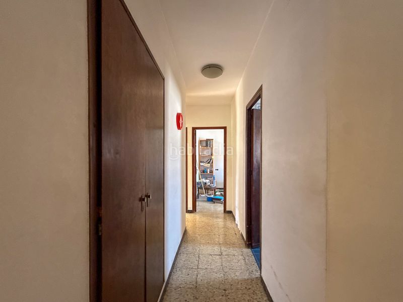 Foto 8033f9a0-1308-4c0f-97f1-60228db70300. Casa adosada casa de pueblo pareada con jardín privado y gran potencial de reforma en Castell d´Aro
