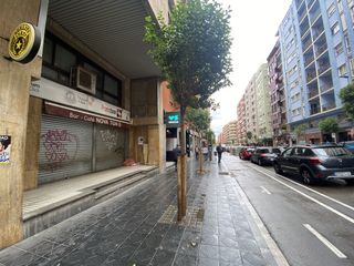 Rent Business premise  Carrer de pere martell. Local   en alquiler    en zona estacion de bus tarragona