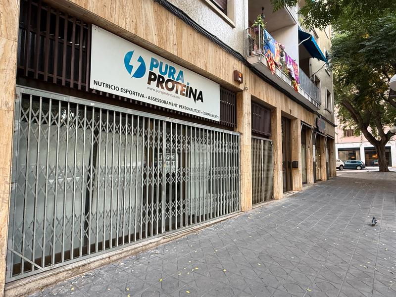 Foto f6023305-ea0b-4ad4-a5a8-9239438164d0. Affitto locale commerciale in Eixample Tarragona