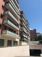 Flat in Nou Eixample Nord. Piso en venta en nou eixample nord - parking y trastero