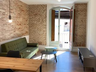 Alquiler Apartamento  Carrer d'august. Apto alquiler temporal  -  zona eixample