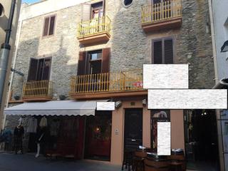 Business premise in Centre. Edificio en venta en casc antic