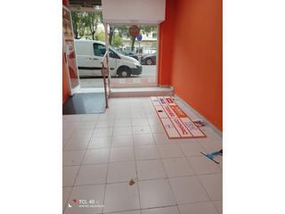 Alquiler Local Comercial en Santa Eugenia. Local comercial de alquiler con opción de compra en santa eugeni
