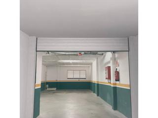 Aparcament cotxe a Olot. Garaje en venta barrio sant miquelolot