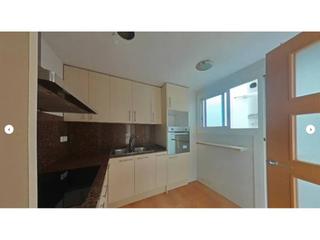 Flat in Sant Narcis. Alquilado ideal para inversores