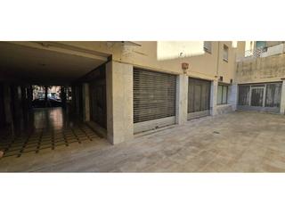 Local Comercial a Centre. Local en venta en salt