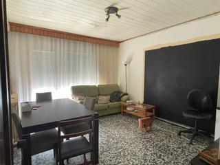 Casa en Olot. Venta casa adosada en el barrio de sant rocolot