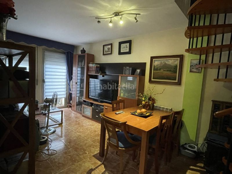 Foto 480c3685-6468-42d4-861e-cbfd27d8e5b9. Pis amb calefacció aparcament a Olot