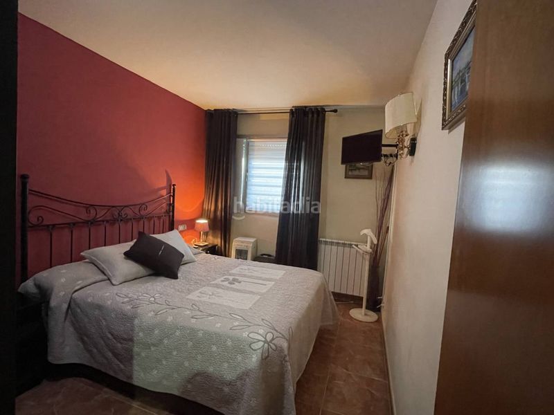 Foto a0f6818e-60b6-4368-8221-c438c8a9174d. Pis amb calefacció aparcament a Olot