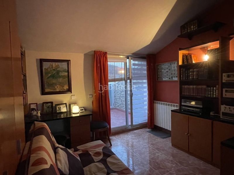 Foto d274a818-2468-42e6-b35b-8d66f0534527. Pis amb calefacció aparcament a Olot