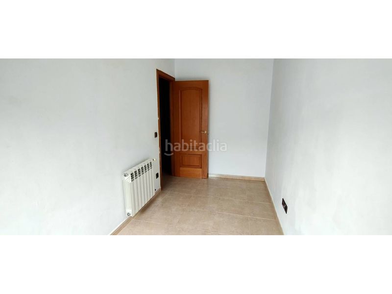 Foto 09354b91-cfbd-43f4-8d00-b759d4a02948. Casa amb calefacció aparcament a Olot