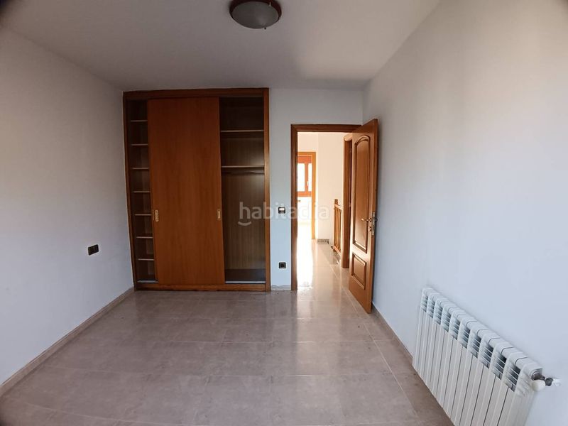 Foto ca614f0e-be5e-4d3a-8c6b-6bbbf0b8a922. Casa amb calefacció aparcament a Olot