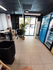 Local Comercial  Via roma. En venta local comercial  bien alquilado en salou