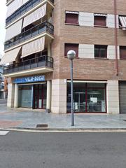 Local Comercial  Carrer de l'onze de setembre. Local esquinero muy bien ubicado