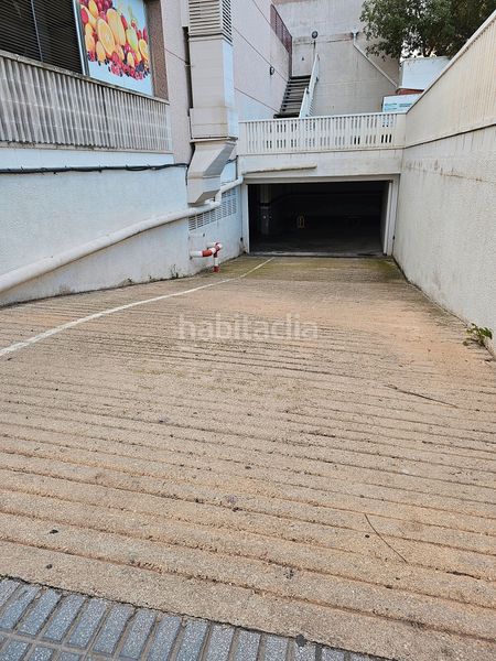 Foto ddd185b3-cc44-4cf1-bf4b-69858687d6bf. Aparcament cotxe a Mar i Camp - Platja dels Capellans Salou