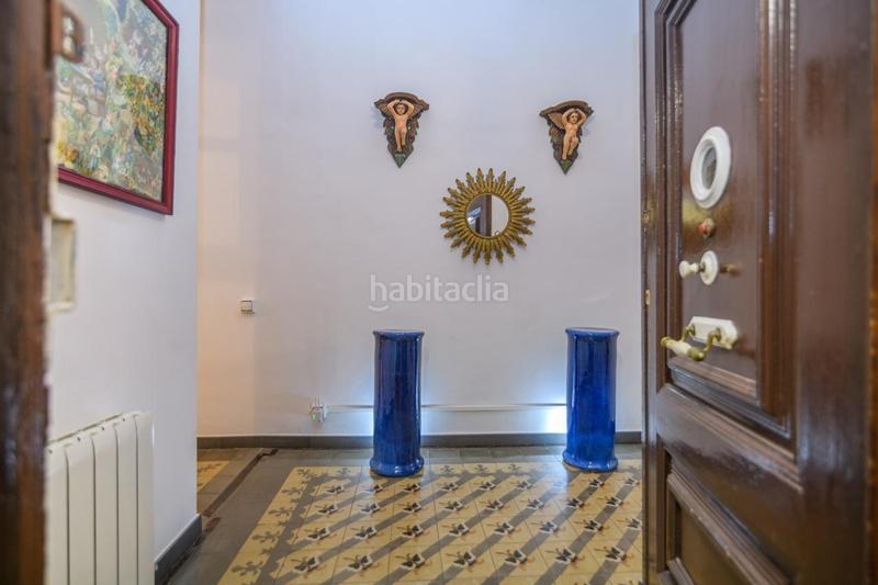 Foto 60d24a30-8f41-475e-acc0-d36fd031faf6. Piso increible piso con balcón en ciutat vella! en Barcelona
