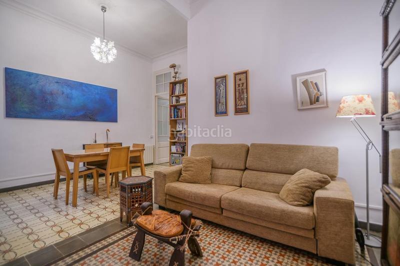 Foto d6fad159-0ef5-4862-a6ff-11da1e9e9fa4. Piso increible piso con balcón en ciutat vella! en Barcelona