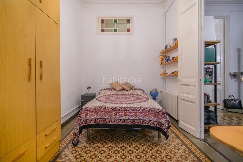 Foto faced5e9-5866-489b-997a-53aba8d7f36f. Piso increible piso con balcón en ciutat vella! en Barcelona